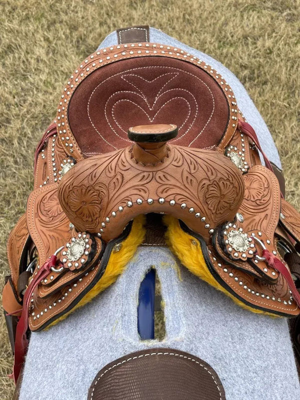 Selle miniature en cuir de cheval western à fleurs de 8 po.