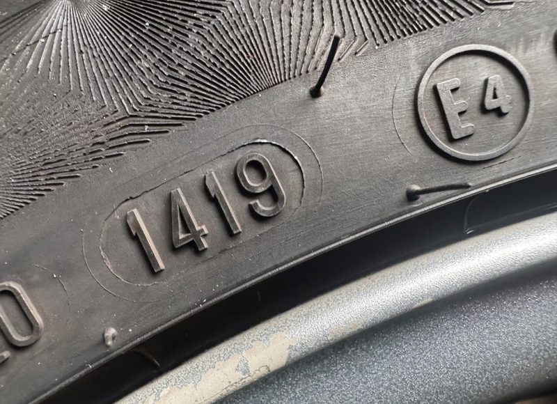 Jantes en aluminium d’origine Peugeot 206 CC, 16 pouces, avec pneus d’été. 