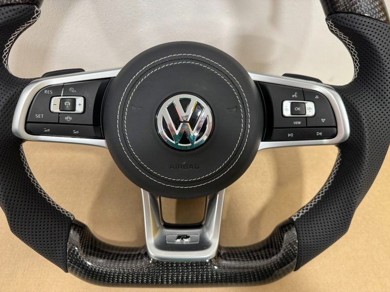 Volant carbone VW Tiguan II Arteon Passat B8 T-Roc R-Line DSG ACC