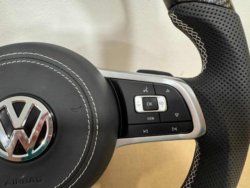 Volant carbone VW Tiguan II Arteon Passat B8 T-Roc R-Line DSG ACC