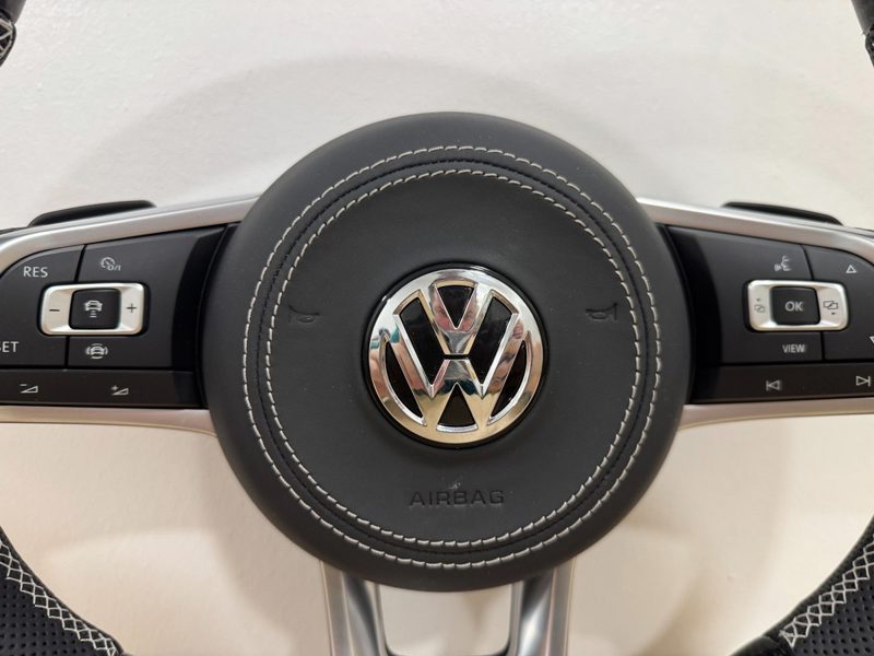 Volant carbone VW Tiguan II Arteon Passat B8 T-Roc R-Line DSG ACC