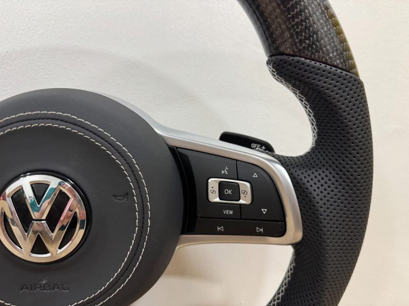 Volant carbone VW Tiguan II Arteon Passat B8 T-Roc R-Line DSG ACC