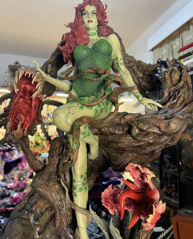 Prime 1 Studio Batman Hush Poison Ivy 1:3 Statue (Standard)