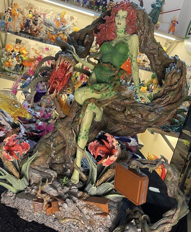 Prime 1 Studio Batman Hush Poison Ivy 1:3 Statue (Standard)