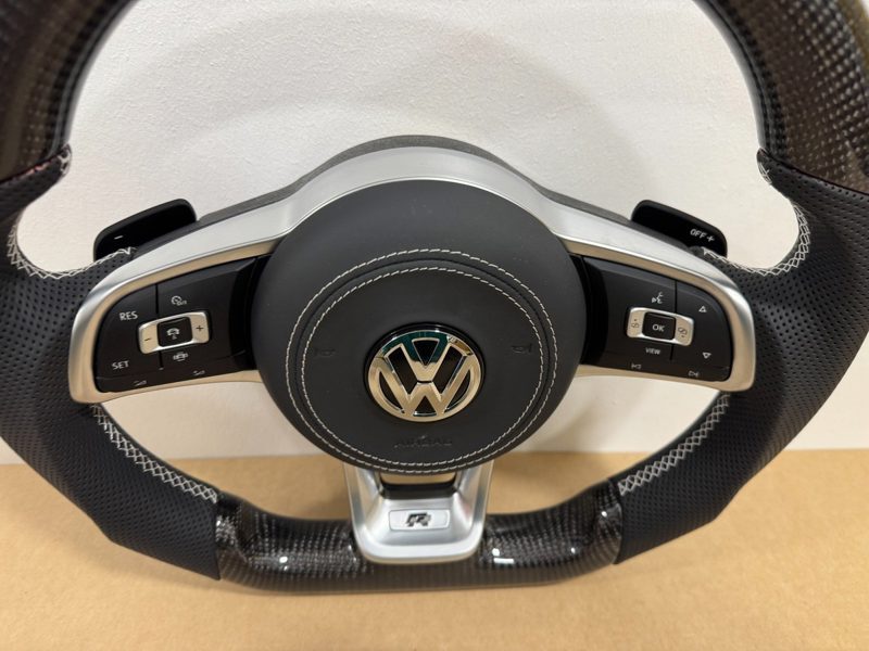 Volant carbone VW
