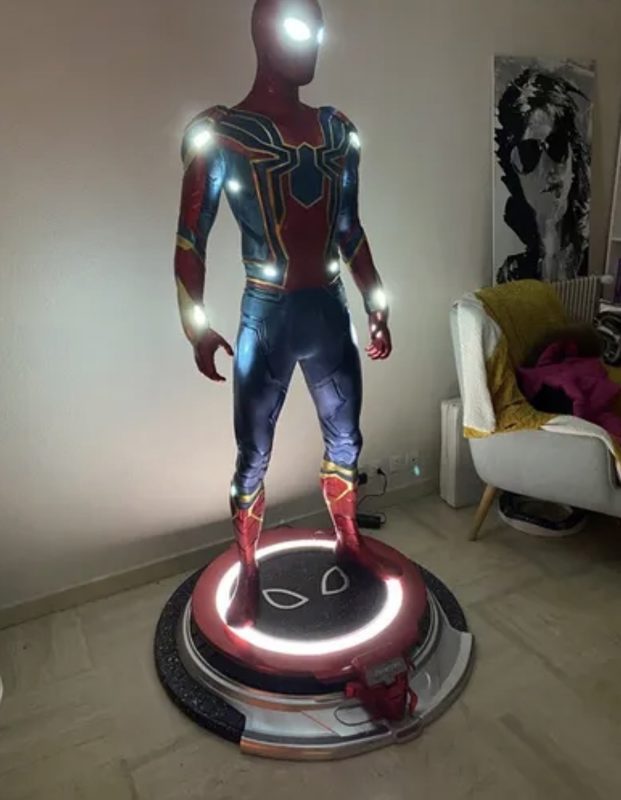 Statue Spiderman Iron spider écho 1/1 état neuf